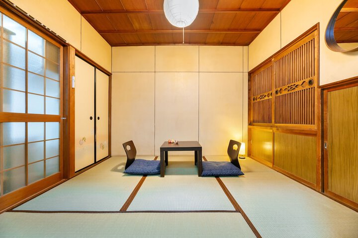 Room 11 of 43