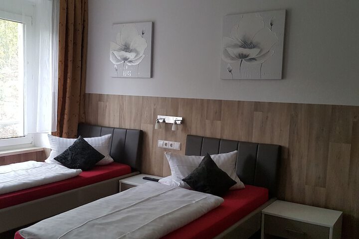 Room 10 of 41