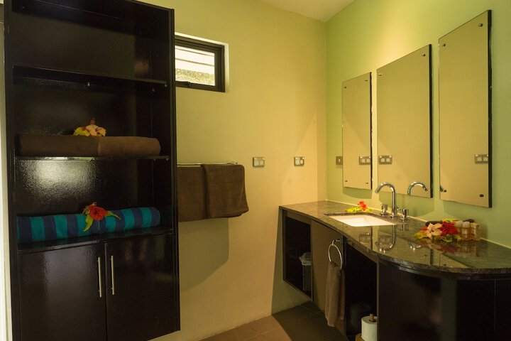 Room 30 of 86