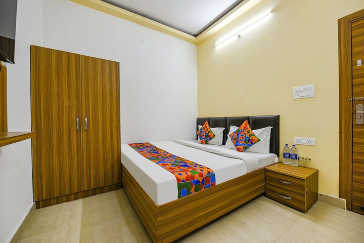 Room 18 of 23