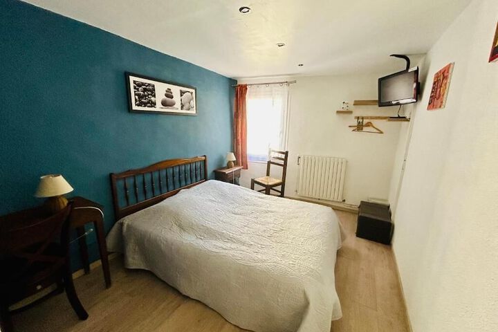 Room 2 of 13