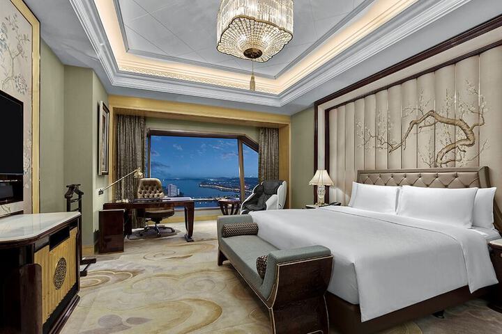 Room 34 of 88