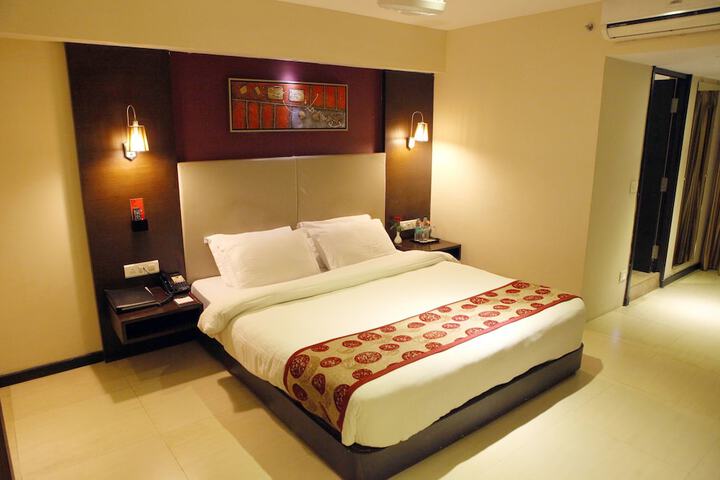 Room 3 of 49
