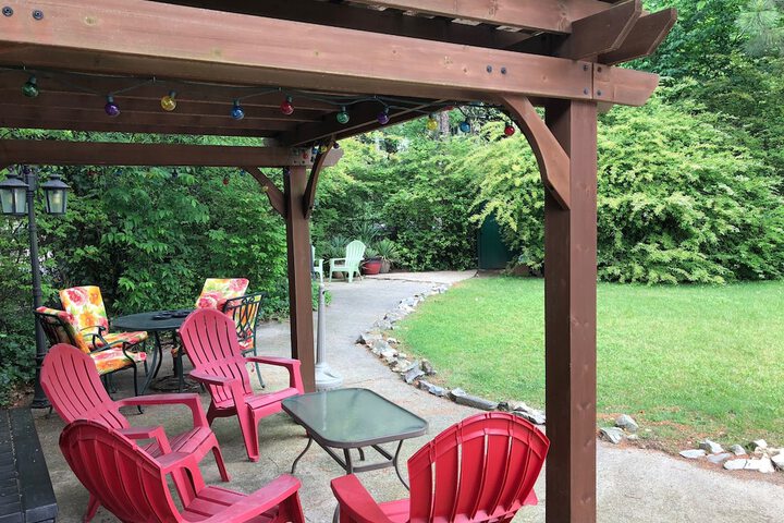 Hotel Exterior 27 of 32