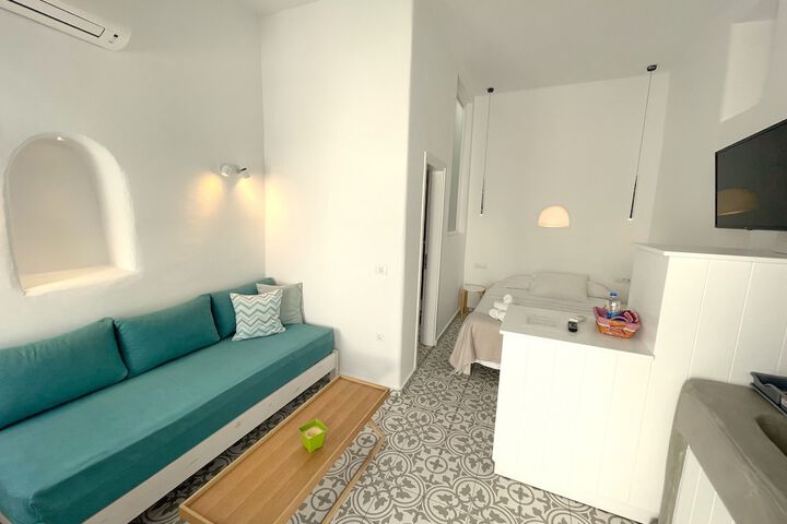 Room 44 of 93