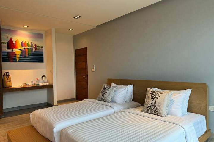 Room 18 of 133