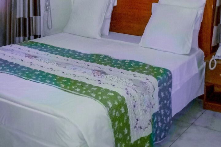 Room 3 of 9
