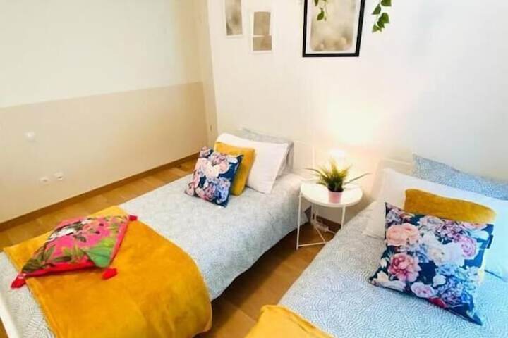 Room 9 of 22