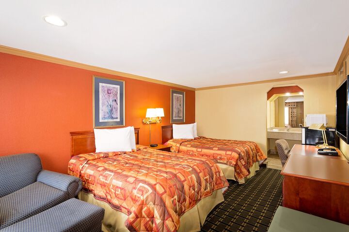 Standard Double Bed (4 of 8)