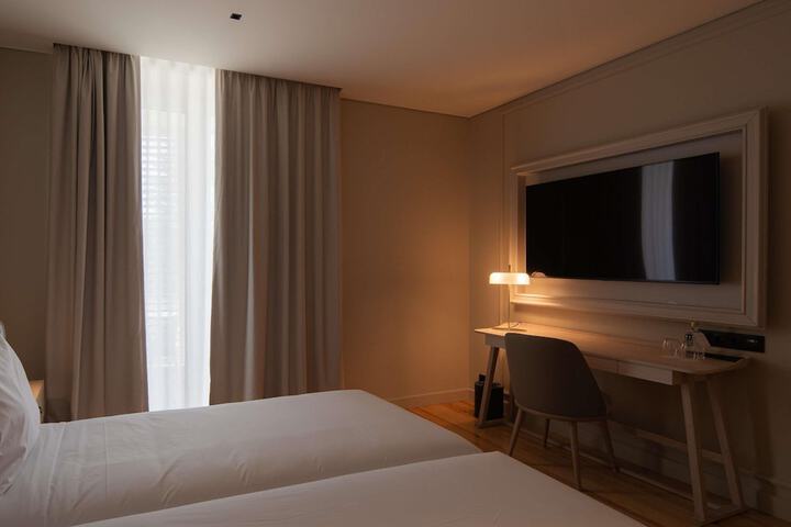 Room 40 of 105
