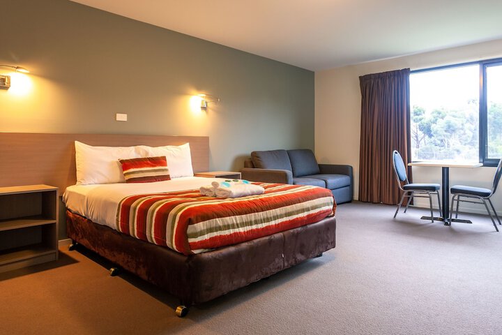 Photo of Kingston Hotel