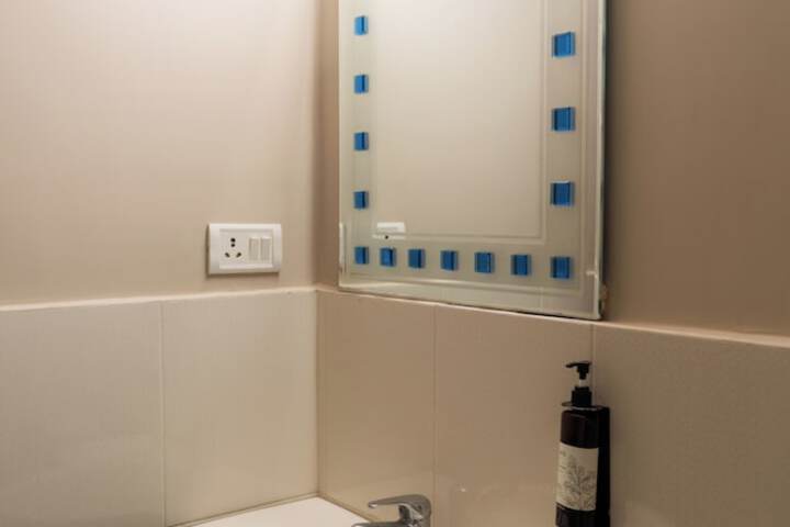 Room 55 of 114