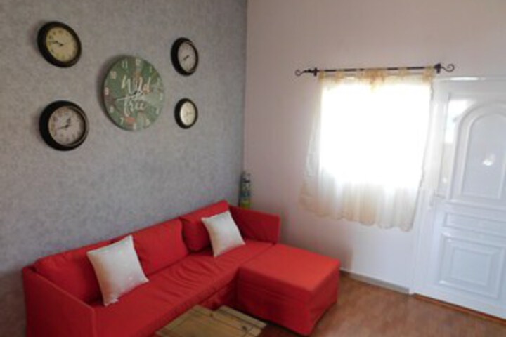 Room 6 of 11