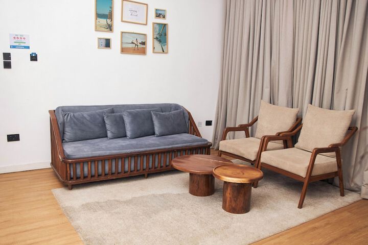 Room 8 of 23