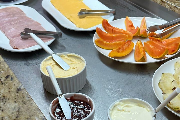 Breakfast/Coffee Service 28 of 40