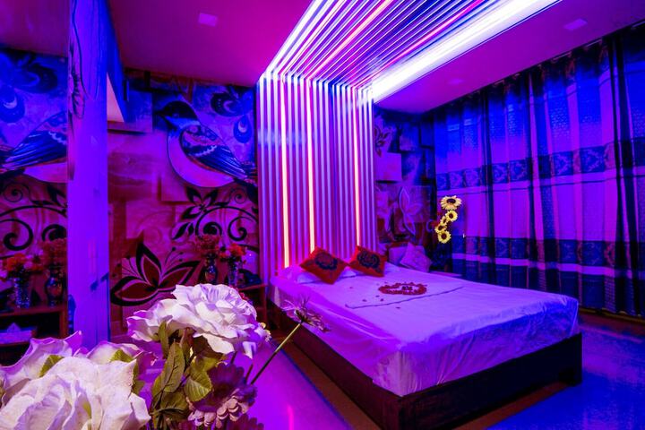 Room 3 of 11