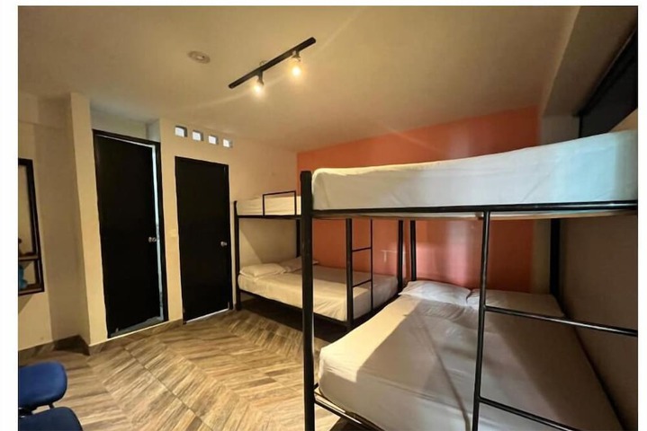 Room 37 of 59
