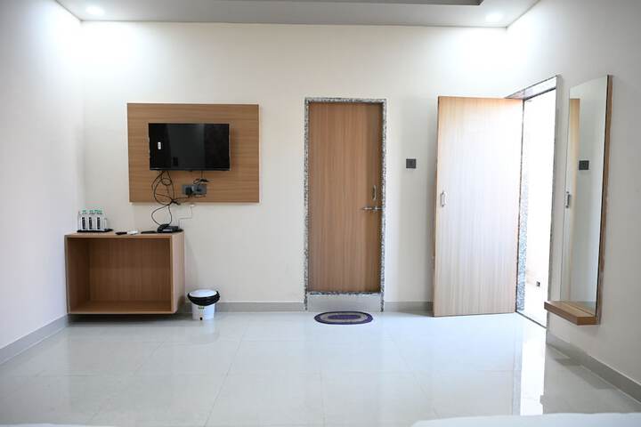 Room 5 of 21