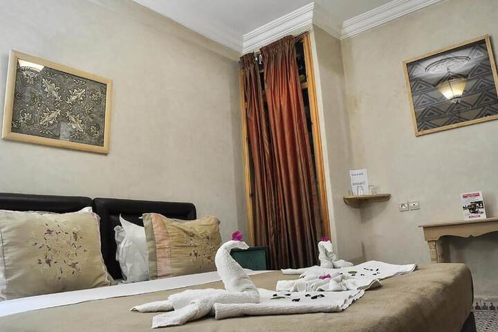 Room 10 of 68