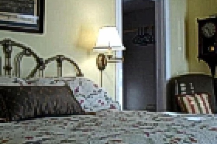 Room 16 of 77