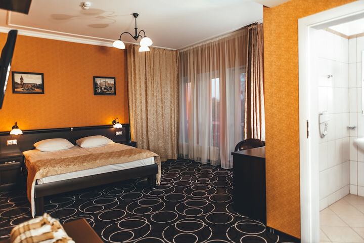 Room 17 of 63