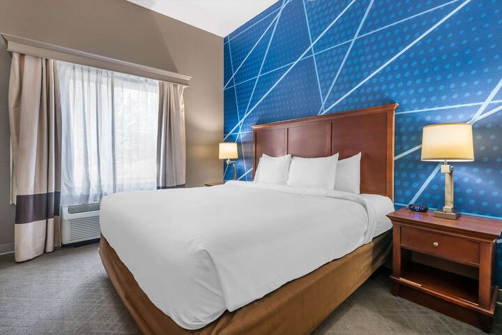 2 Queen Beds Suite (11 of 16)