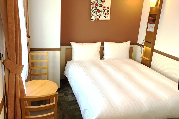 Room 11 of 42