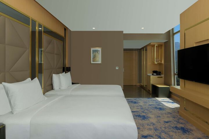 Room 10 of 64