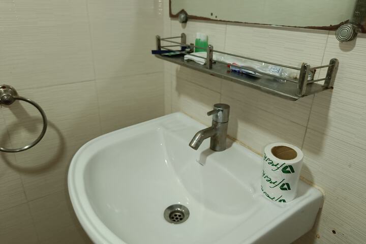 Room 80 of 93