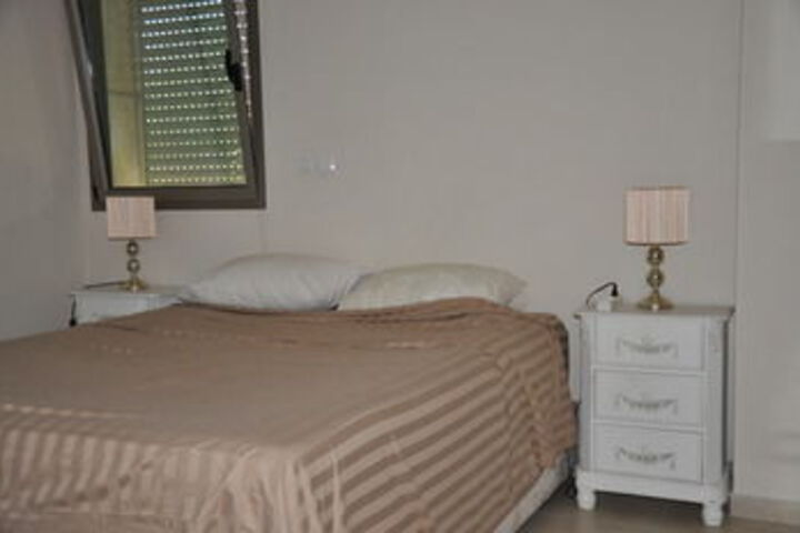 Room 6 of 40
