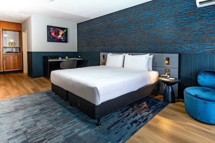 Room 15 of 113