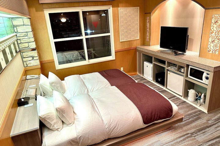 Room 18 of 51