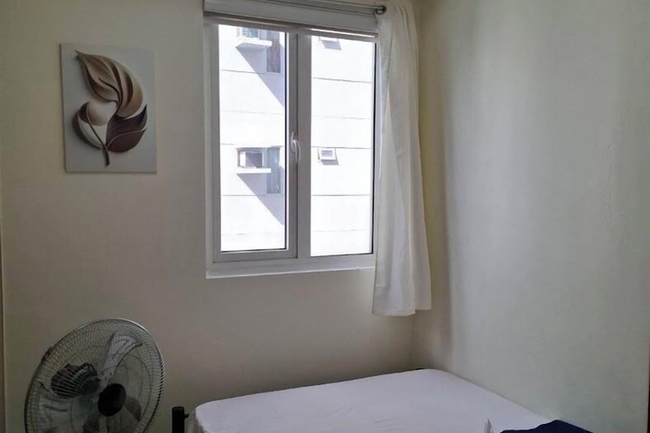 Room 11 of 11