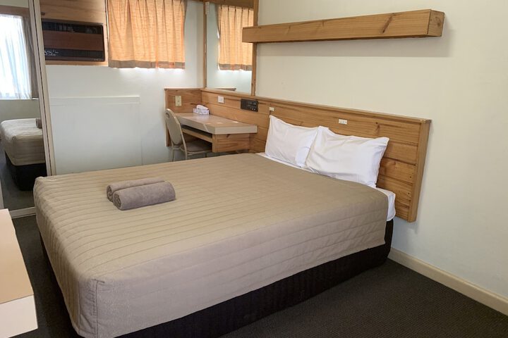 Room 21 of 53