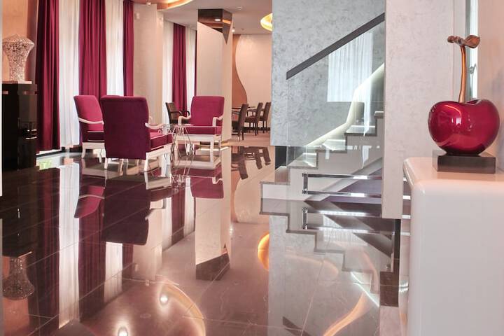 Hotel Lobby