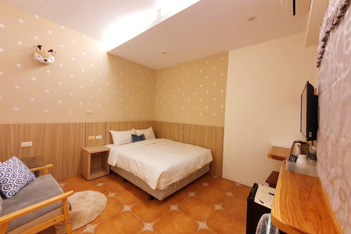 Room 19 of 62