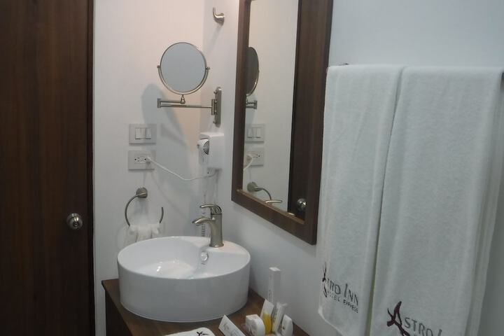 Room 19 of 29