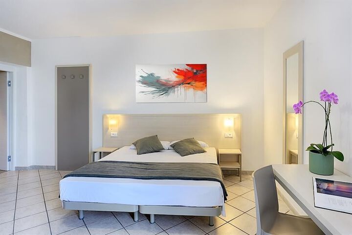 Room 40 of 81