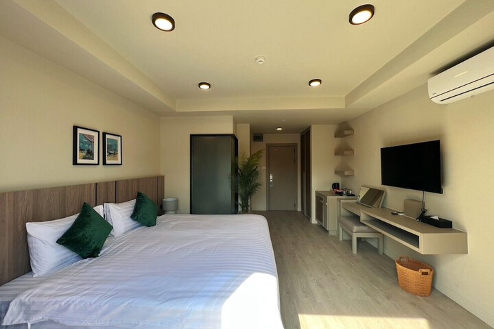 Room 8 of 49