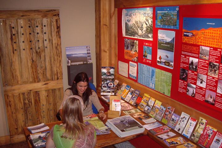Concierge desk