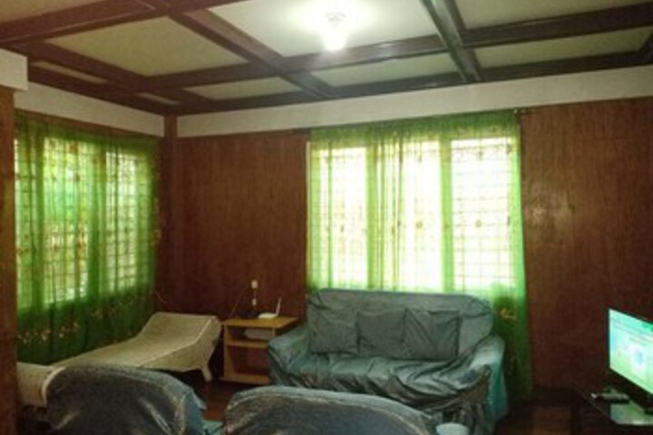 Room 21 of 38