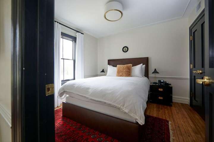 Room 13 of 124