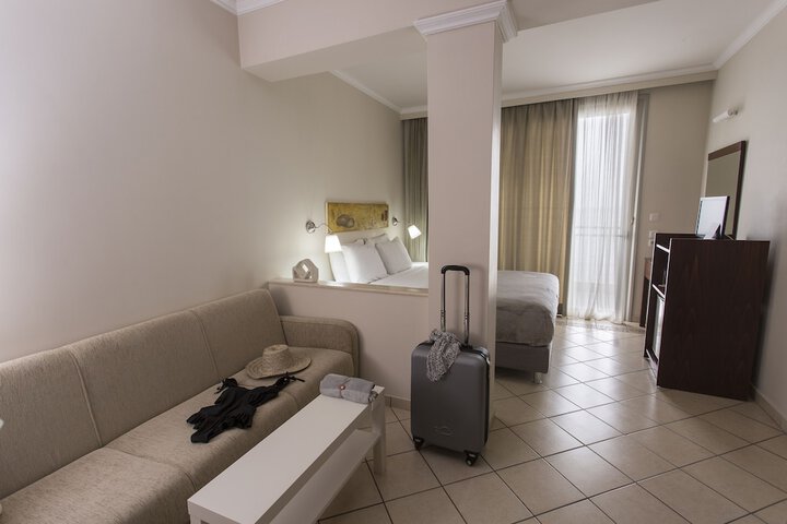 Room 3 of 29