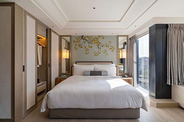 Room 17 of 79
