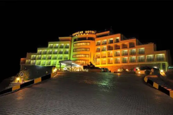 Khanzad Hotel & Resort