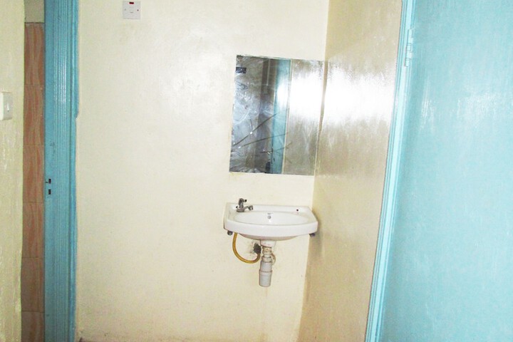 Room 18 of 29