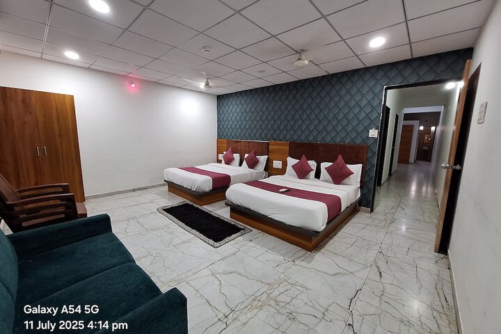Room 16 of 26