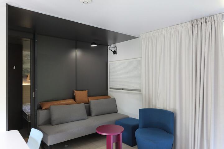 Room 10 of 44