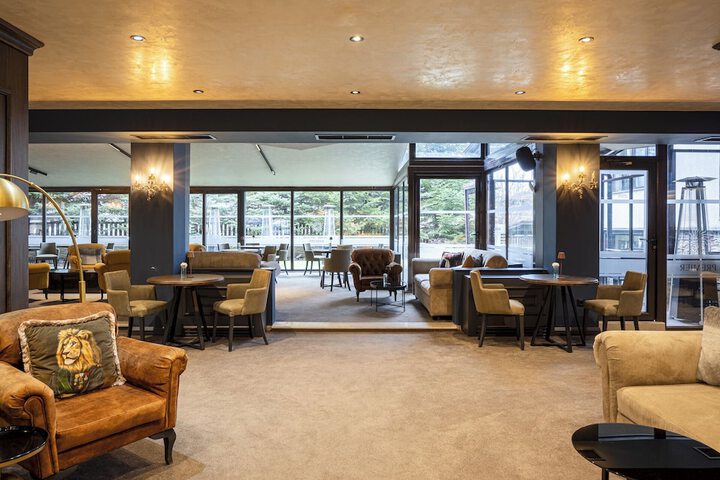 Hotel Lobby