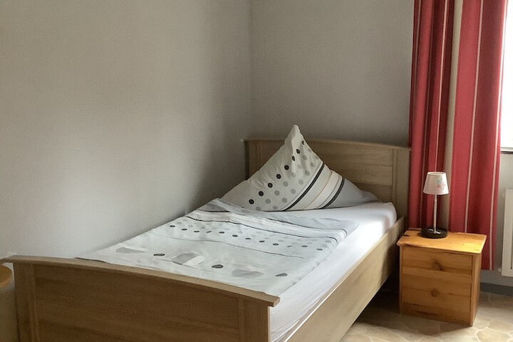 Room 6 of 53
